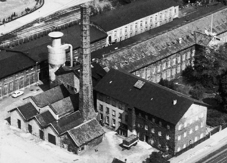 Eine Aufnahme von einem schwarz-weißen Porträt von der Rohrteichstraße.