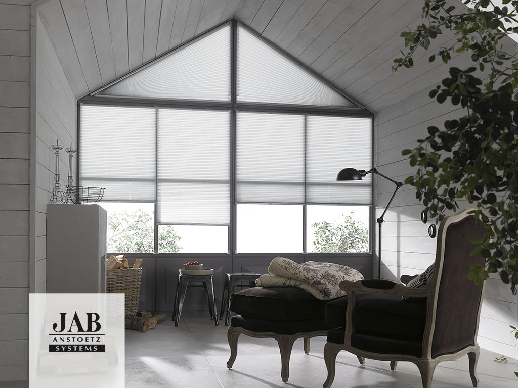 teaser-jab-anstoetz-group-styles-of-living-sunprotection-plissee-blinds-lexington.jpg