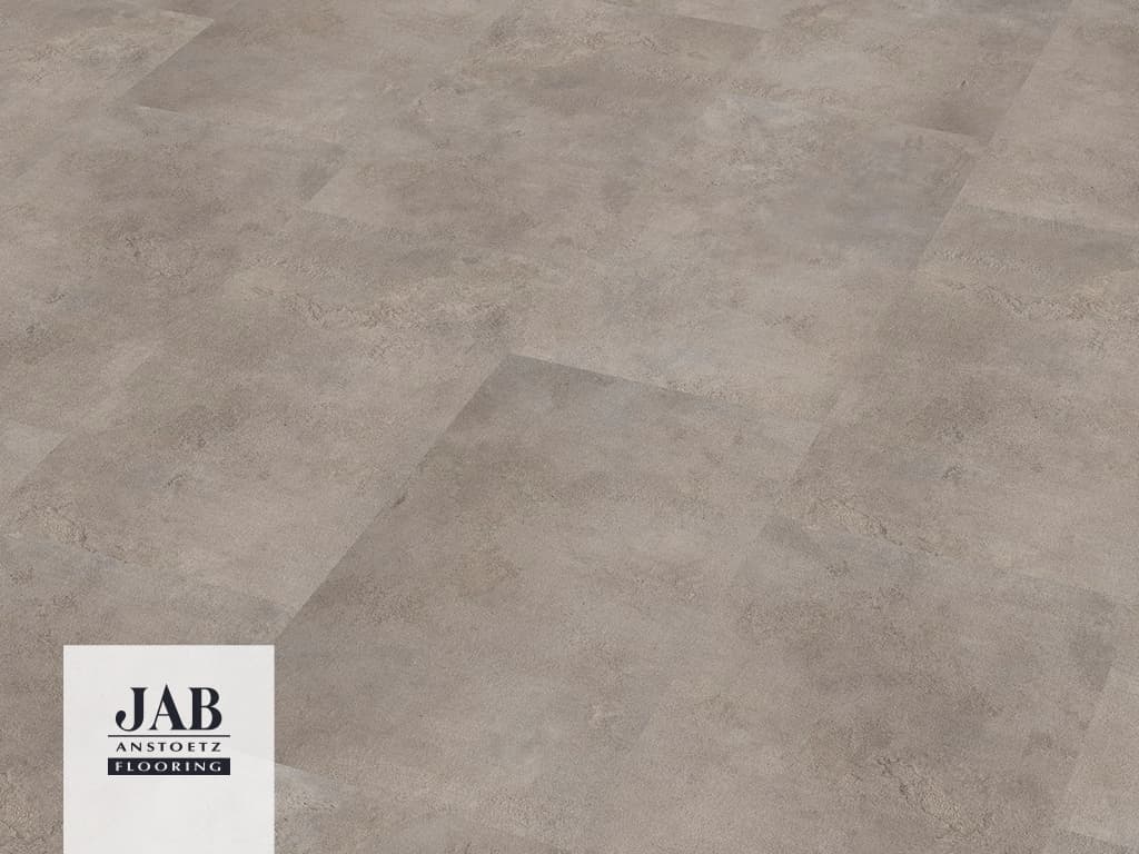 Vinylboden verlegt in beige grauer Steinoptik